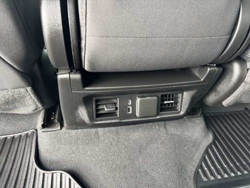 Used 2022 Chevrolet Silverado 1500 LT image 16