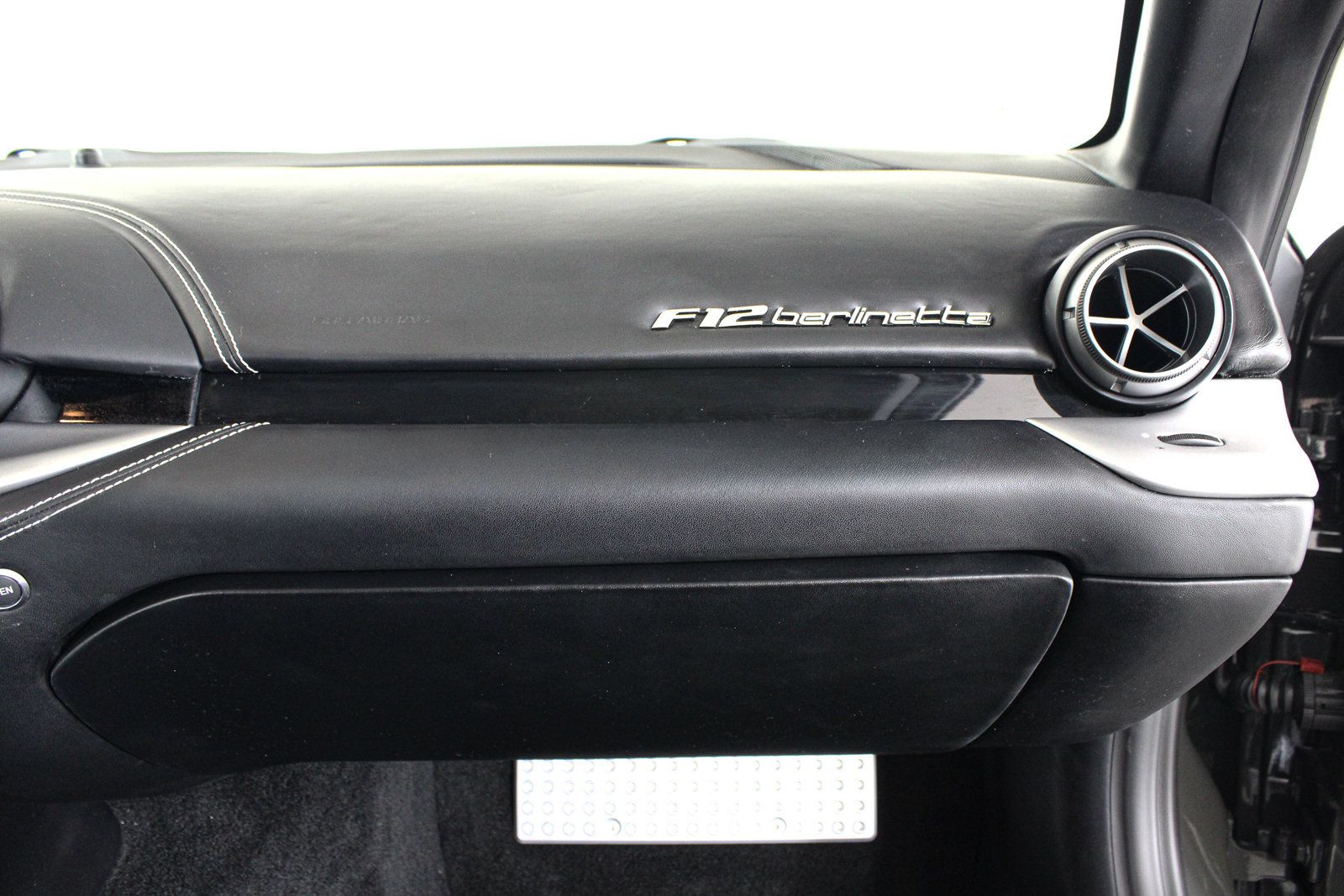 Used 2015 Ferrari F12 Berlinetta RWD image 41