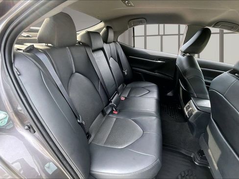 Used 2022 Toyota Camry XLE w/ Cold Weather Package FWD image 25