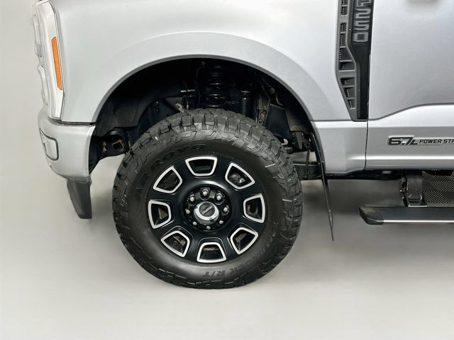 Used 2023 Ford F250 Platinum AWD/4WD image 37