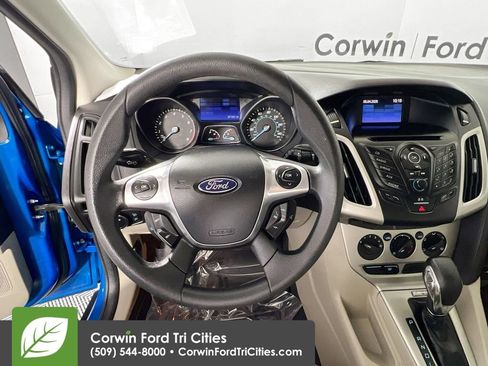 Used 2013 Ford Focus SE FWD image 8