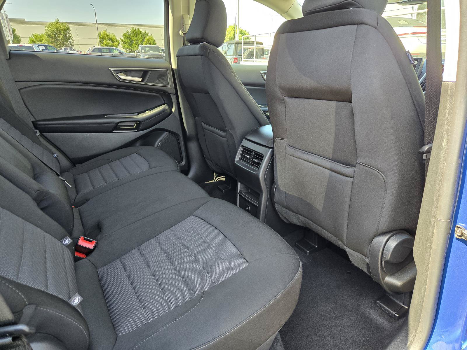Used 2023 Ford Edge SE w/ Black Appearance Package AWD/4WD image 28