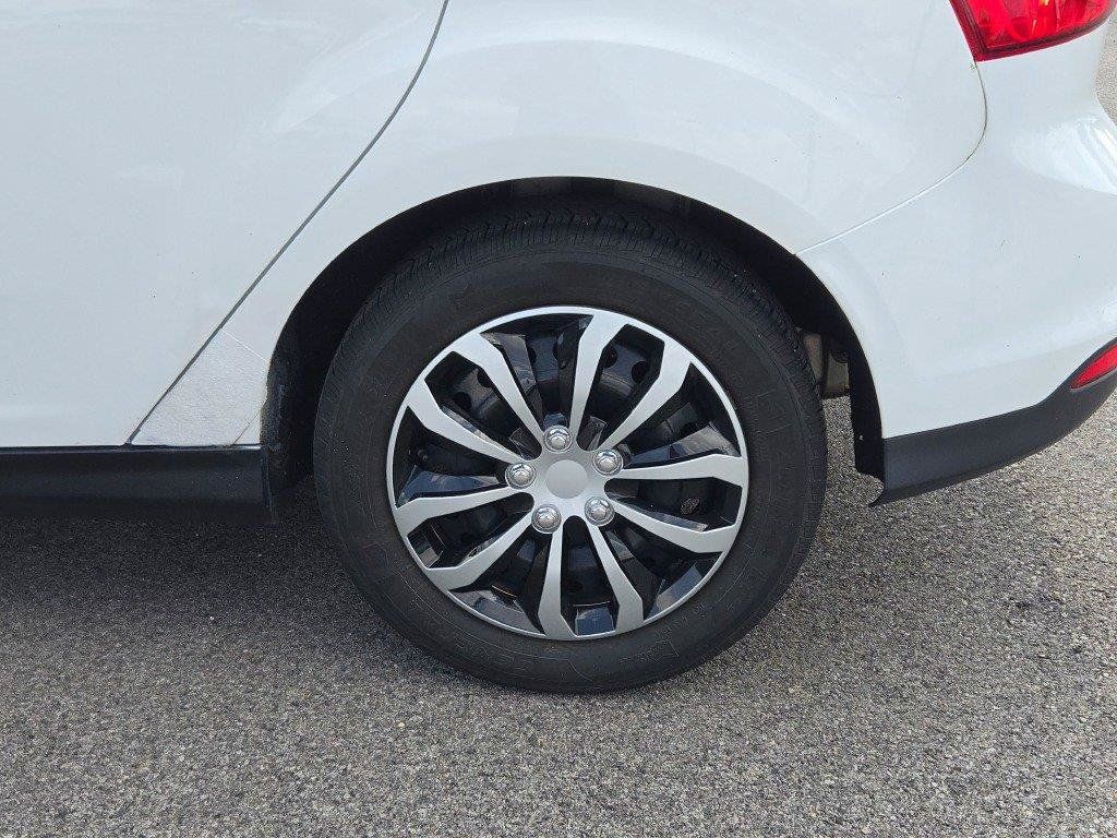 Used 2012 Ford Focus SE FWD image 12