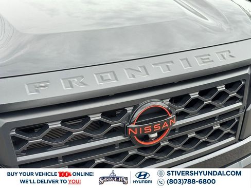 Used 2022 Nissan Frontier PRO-4X image 8
