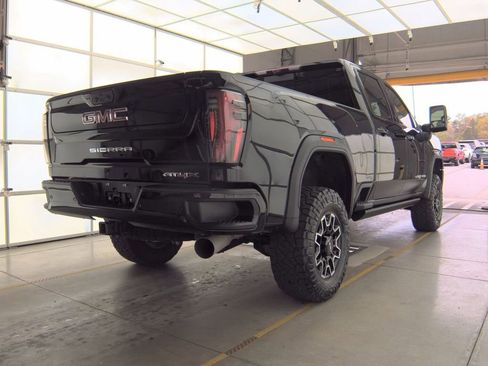 Certified 2026 GMC Sierra 2500 AT4X image 9
