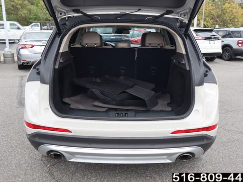 Used 2022 Lincoln Corsair AWD w/ Equipment Group 101A image 32