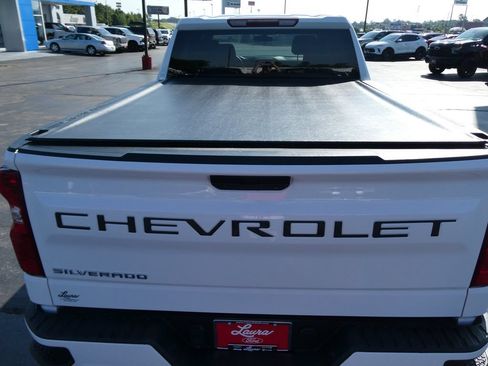 Certified 2022 Chevrolet Silverado 1500 W/T w/ WT Value Package AWD/4WD image 8