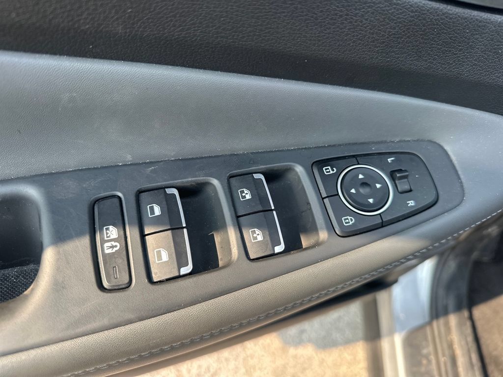 Used 2023 Hyundai Santa Fe SEL w/ Premium Package AWD/4WD image 43