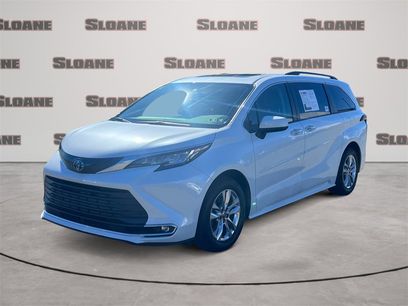 Used 2022 Toyota Sienna XLE