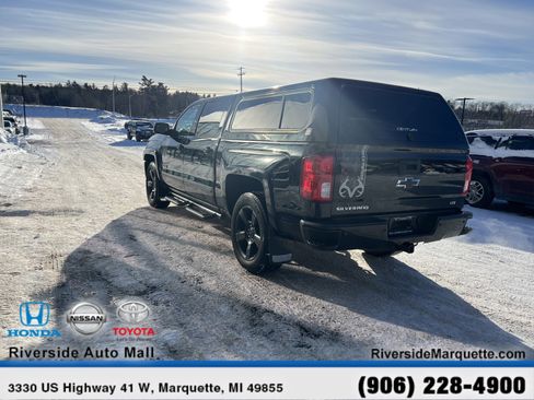 Used 2017 Chevrolet Silverado 1500 LTZ Z71 w/ Realtree Edition image 6