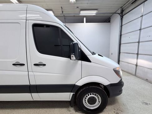 Used 2017 Mercedes-Benz Sprinter 2500 image 11
