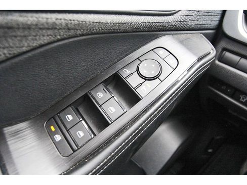 Used 2023 Nissan Rogue SV image 15