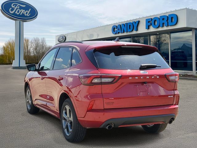 Used 2023 Ford Escape ST-Line w/ Tech Pack #1 AWD/4WD image 3