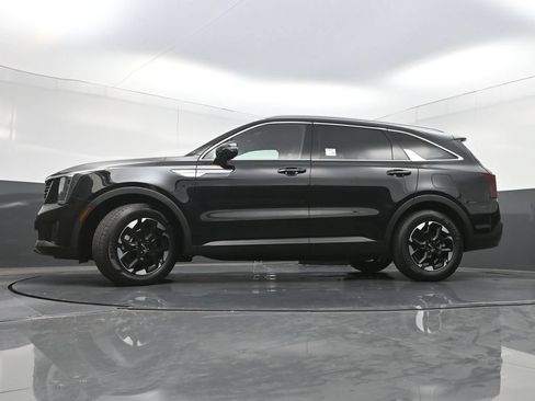 Used 2024 Kia Sorento S FWD image 29