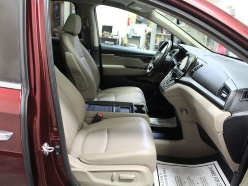 Used 2018 Honda Odyssey EX-L image 24