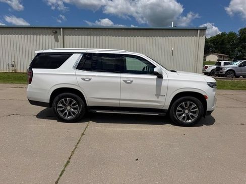 Used 2021 Chevrolet Tahoe LT w/ LT Signature Package AWD/4WD image 2