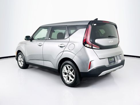 Used 2025 Kia Soul LX w/ LX Technology Package FWD image 5