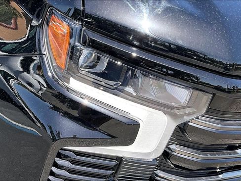 Used 2025 Chevrolet Silverado 1500 High Country w/ Midnight Edition AWD/4WD image 27