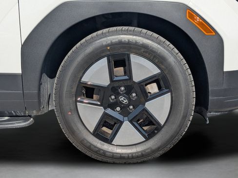 Certified 2026 Hyundai Santa Fe SE FWD image 33