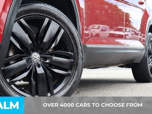 Used 2018 Volkswagen Atlas SEL AWD/4WD image 2