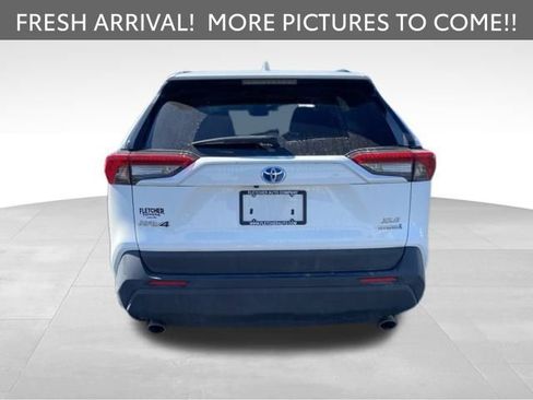 Certified 2021 Toyota RAV4 XLE w/ Convenience Package image 5