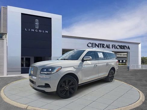 Certified 2024 Lincoln Navigator L Reserve AWD/4WD image 26