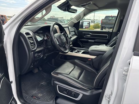 Used 2022 RAM 1500 Laramie AWD/4WD image 15