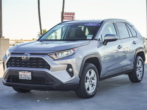 Used 2021 Toyota RAV4 XLE image 7