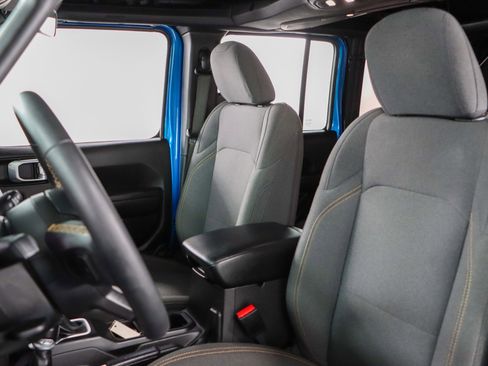 Used 2024 Jeep Wrangler Unlimited Sport image 23