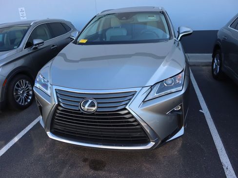 Used 2018 Lexus RX 350 FWD image 2