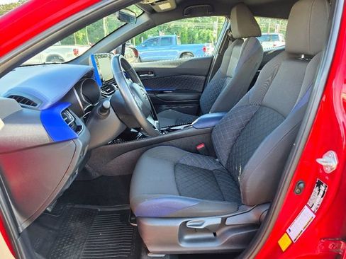 Used 2021 Toyota C-HR XLE FWD image 21