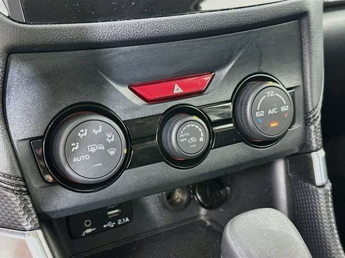 Used 2024 Subaru Forester Premium AWD/4WD image 21