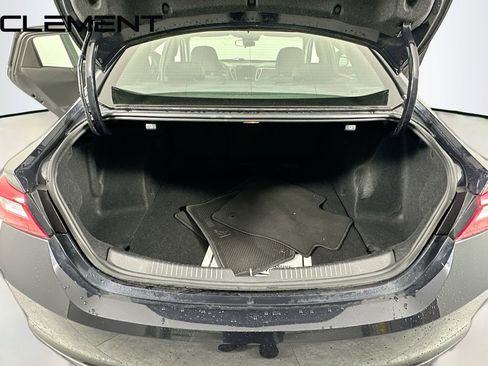 Used 2023 Chevrolet Malibu LT FWD image 11