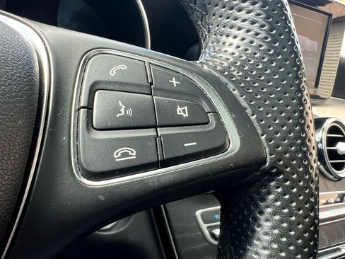 Used 2018 Mercedes-Benz GLC 300 4MATIC w/ AMG Line image 33