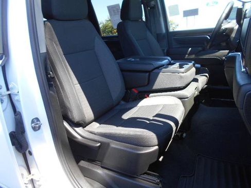 Used 2024 Chevrolet Silverado 2500 LT AWD/4WD image 11
