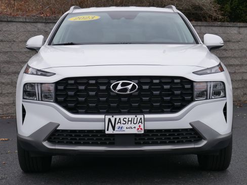 Used 2023 Hyundai Santa Fe SEL image 2