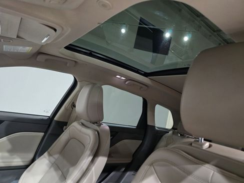 Used 2022 Lincoln Corsair Reserve w/ Equipment Group 201A image 27