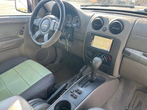 Used 2006 Jeep Liberty Sport image 10