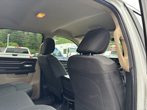 Used 2022 RAM 3500 Big Horn image 49