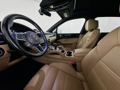 Used 2023 Porsche Cayenne AWD/4WD image 19
