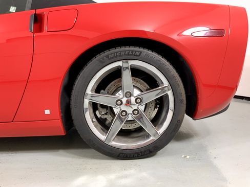 Used 2008 Chevrolet Corvette Convertible w/ Preferred Equipment Group image 12