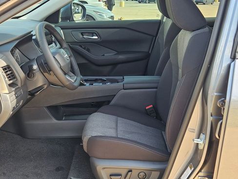 New 2026 Nissan Rogue SV FWD image 10