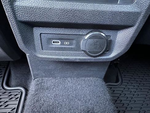 Used 2024 Volkswagen Tiguan Wolfsburg Edition image 11