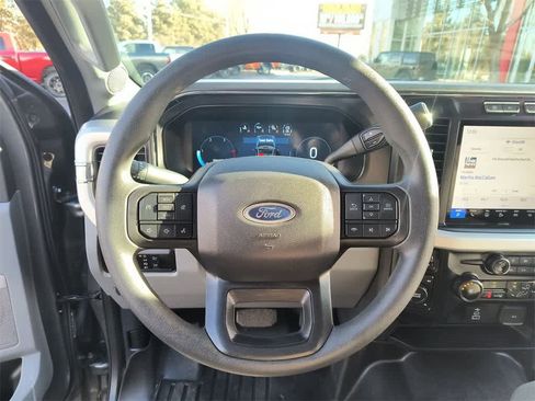 Used 2024 Ford F250 XLT w/ Black Appearance Package image 15