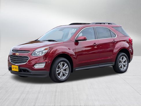 Used 2017 Chevrolet Equinox LT w/ Convenience Package AWD/4WD image 3