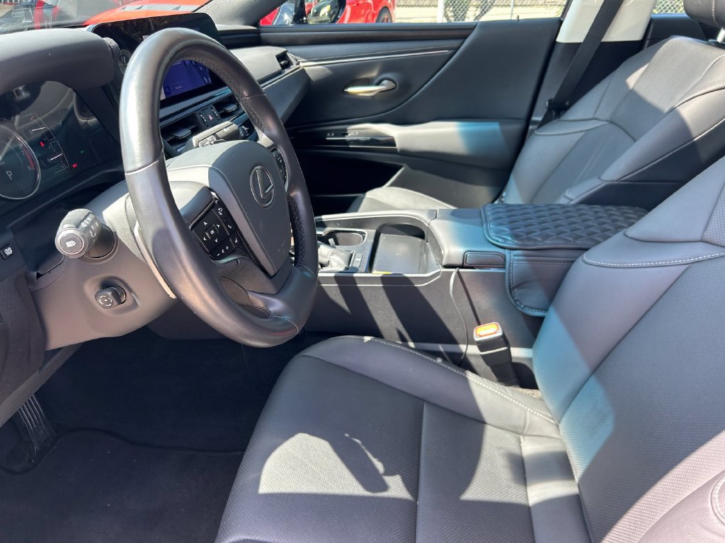 Used 2025 Lexus ES 350 w/ Premium Package FWD image 11
