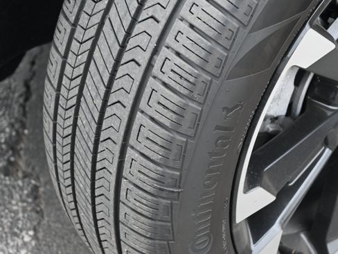 Used 2026 Chevrolet Equinox RS w/ Convenience Package III FWD image 12