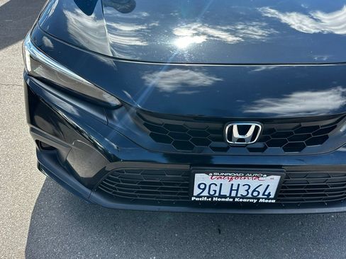 Used 2023 Honda Civic Sport image 4