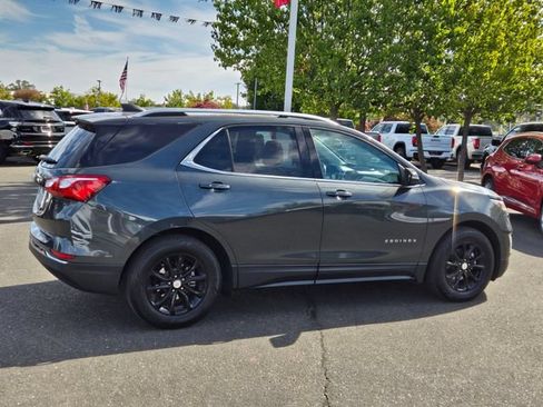 Used 2019 Chevrolet Equinox LT w/ Sun & Navigation Package FWD image 3