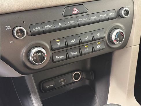 Used 2020 Kia Sportage LX FWD image 21